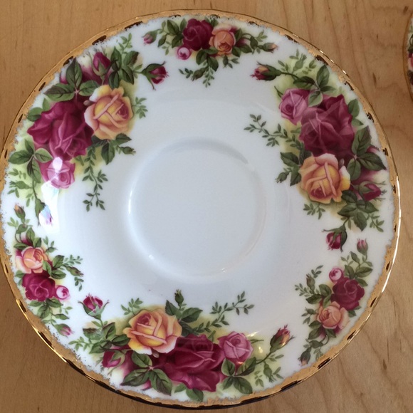 Vintage,Royal Albert Country Roses Teacup/Saucer - Picture 3 of 5